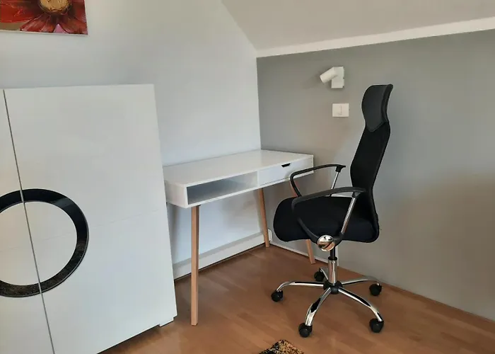 Hisa Haasberg * Planina (Notranjska)